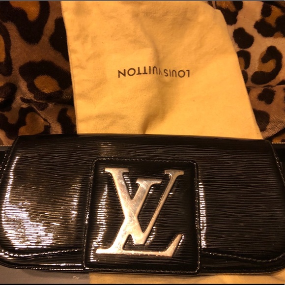 Louis Vuitton Handbags - Authentic Louis Vuitton Epi Electric Sobe clutch